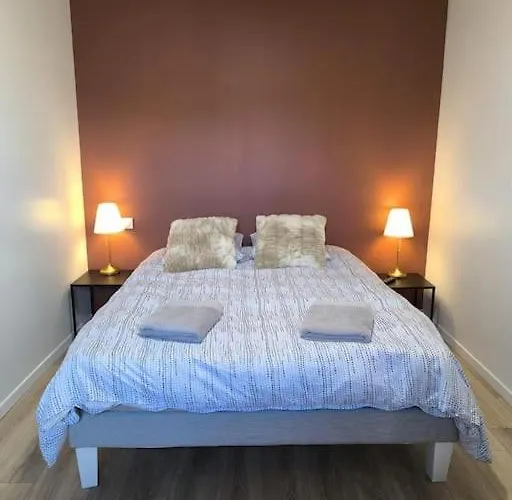 2 Pieces Perle Sur La Place Morny Refait A Neuf